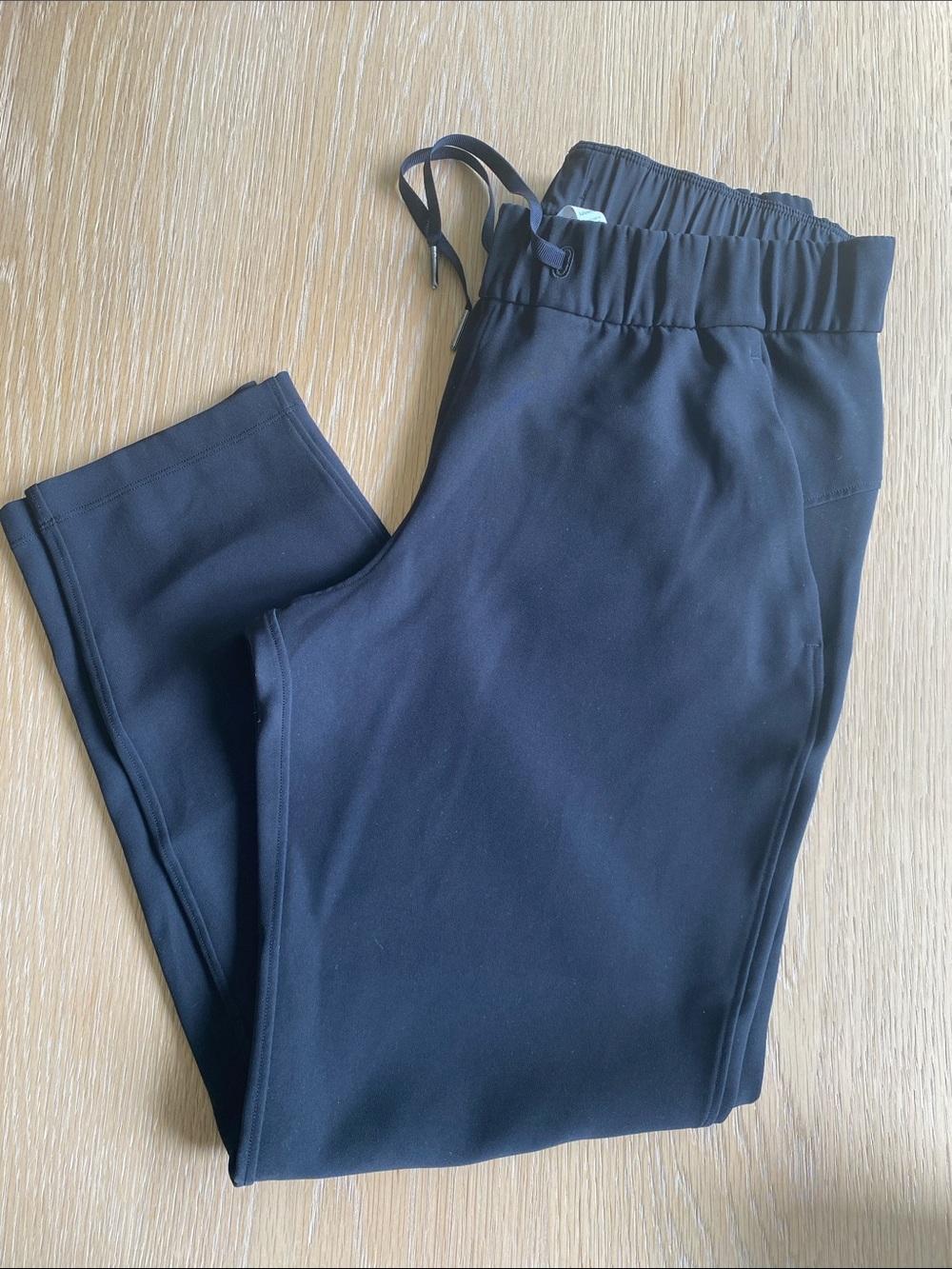 lululemon athletica Women’s Black Elastic-Waist Straight leg Pants